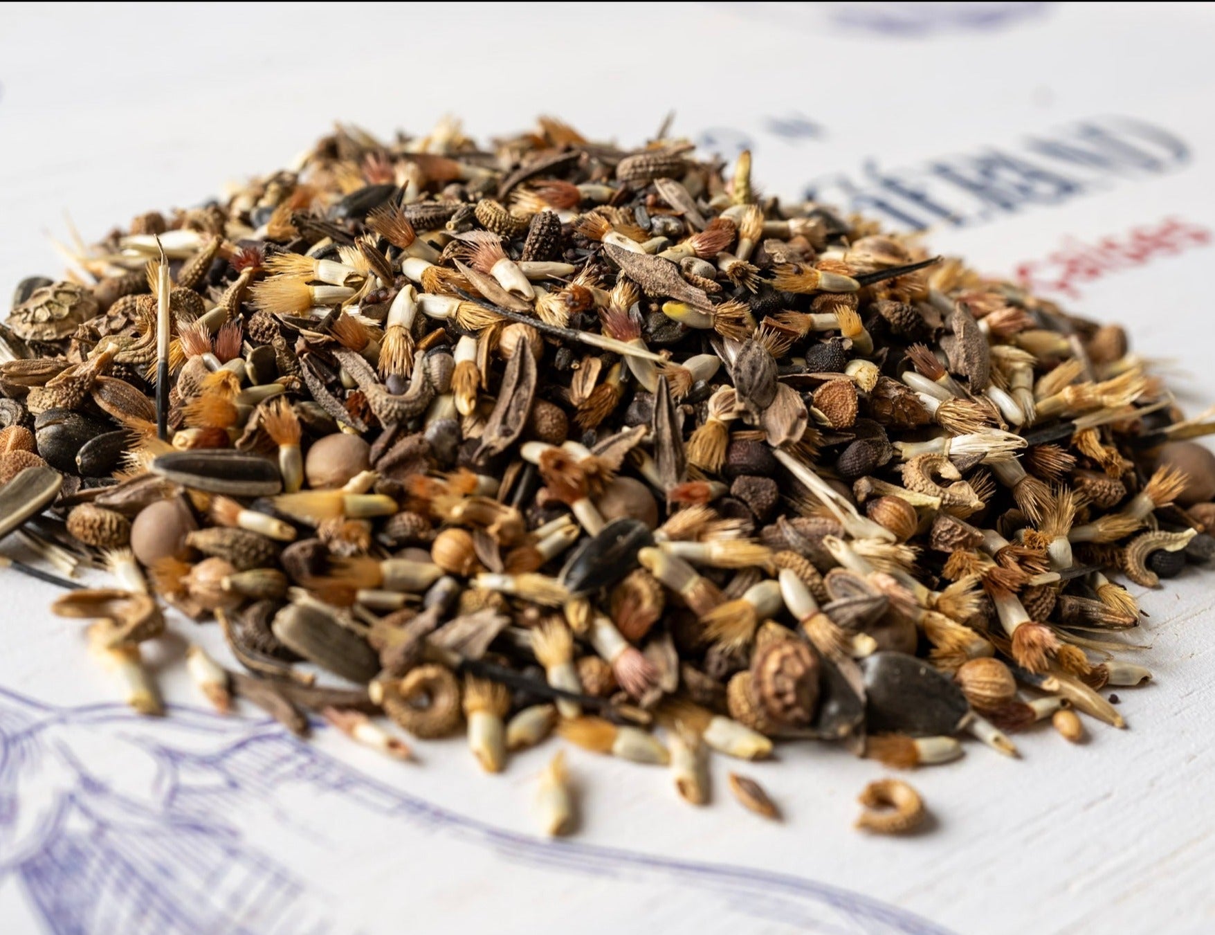 photo de contenance sachet de graine de jachère fleurie, mélange de fleurs pour abeilles